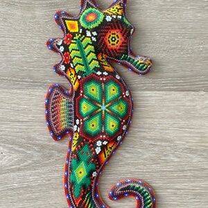 HANDMADE Beaded Mexican Folk Art Huichol Beaded SEAHORSE Figure Decor Sculpture